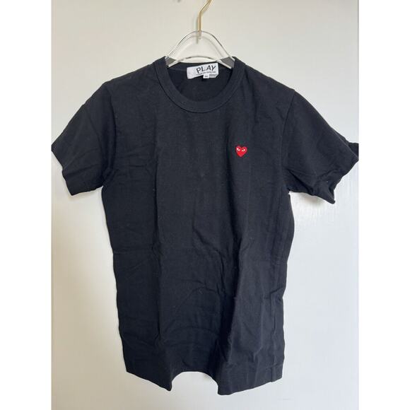 PLAY Comme Des Garcons Embroidered Red Heart Logo T Shirt Women’s Medium Black - Picture 1 of 3